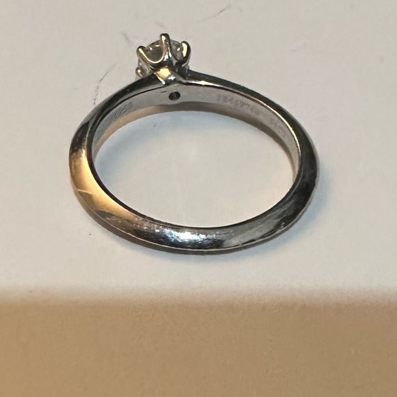 Tiffany and Co. Ring Solitaire Diamond 0.31ct Platinum - Picture 5 of 6